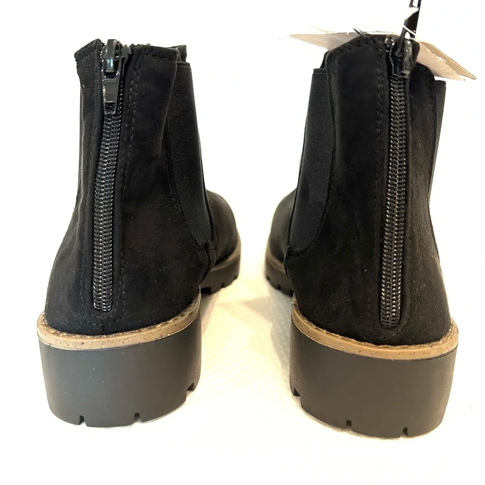 Esprit W-9M Black Ankle Boots Faux Suede Chunky Treaded Sole‎ NWT